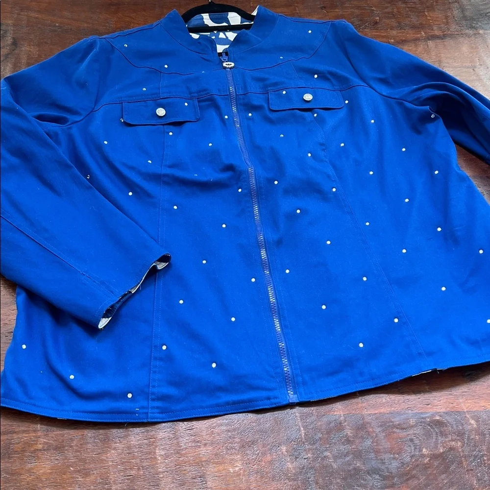 Quacker Factory Zip Front Embellished Reversable Jacket Royal Blue/White Floral